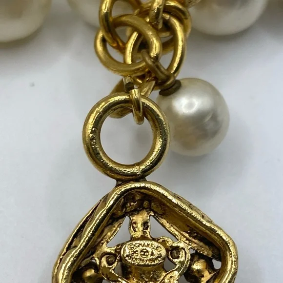 Vintage Chanel Two Strand Pearl 12mm Necklace W/Gripoix Clap - Picture 8 of 14